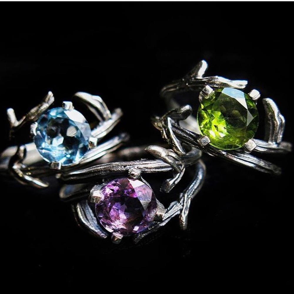 NWOT Artisan sterling silver peridot twig ring